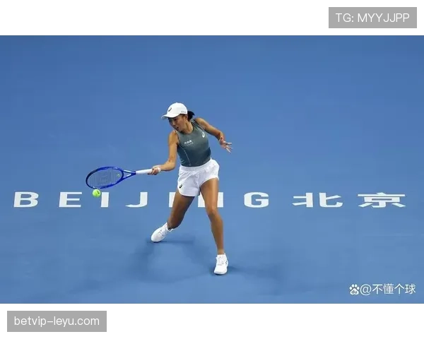 网球决胜盘惊现逆转奇迹，选手鏖战三小时终获胜利