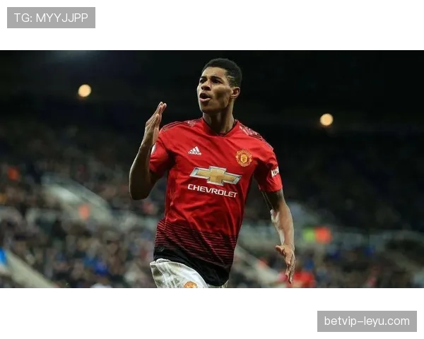 越南国家队巧用防守反击战术，状态回暖再取胜利