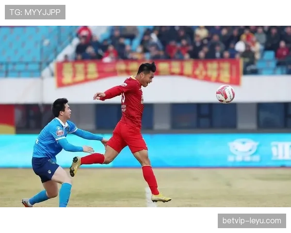 帕瓦尔强势对抗助球队逆转，表现抢眼