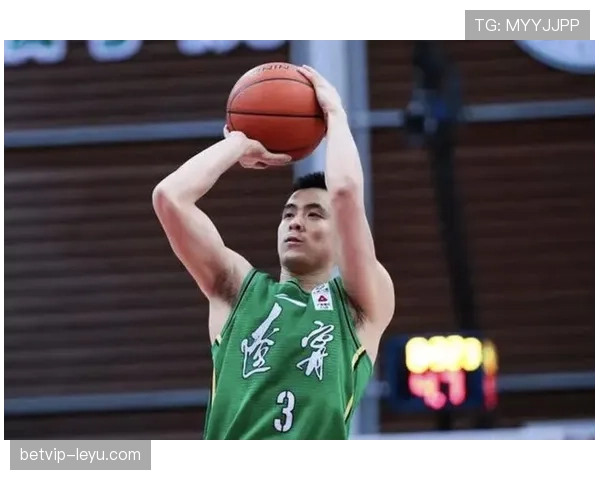 刷到赵继伟赛后自拍，那鞋一看就比我一个月工资贵，心态凉了